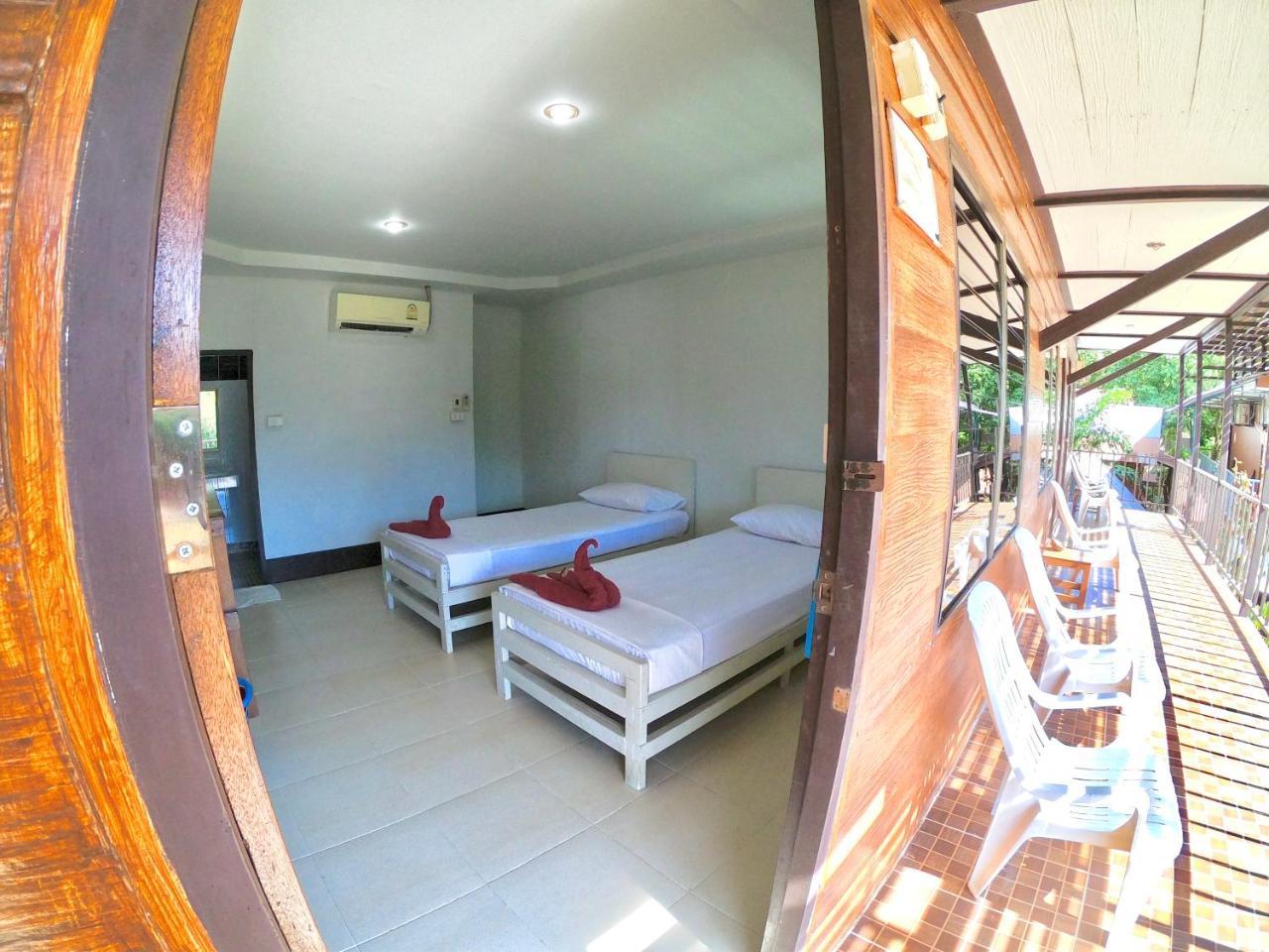 Tapear Resort Phi Phi Islands Exterior photo